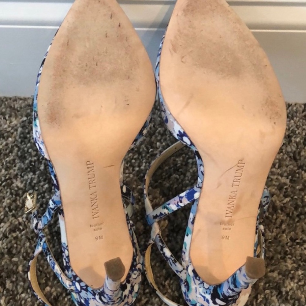EUC Ivank Trump Pumps sz 9